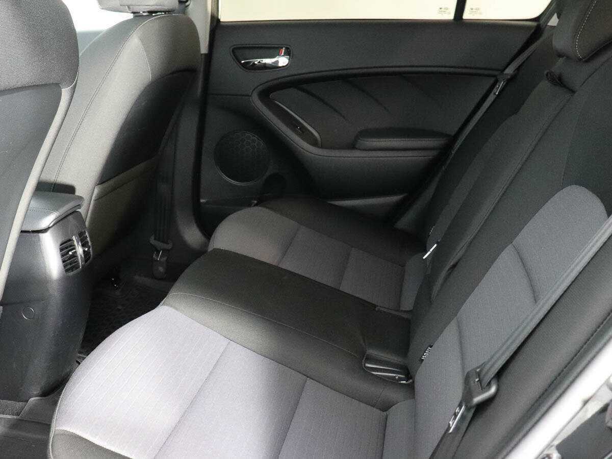 Kia Cerato с пробегом — 2018 год. Фото: #10