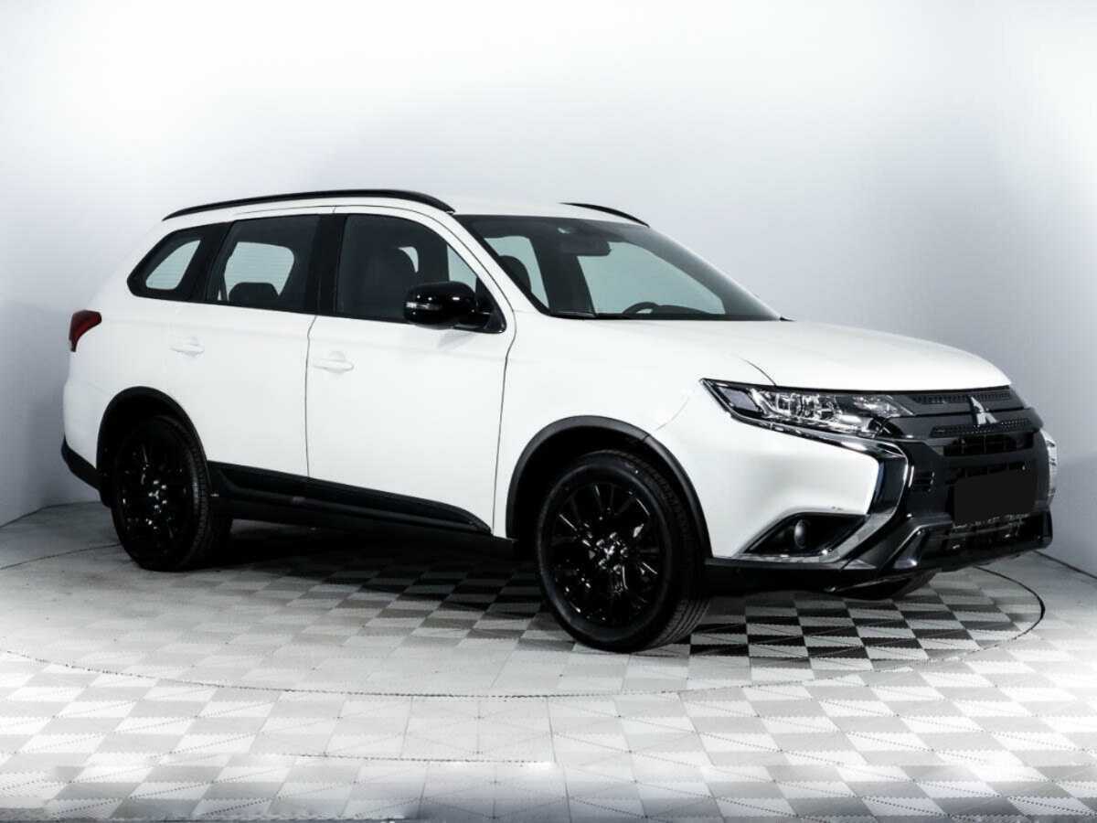 Mitsubishi Outlander с пробегом — 2021 год. Фото: #2