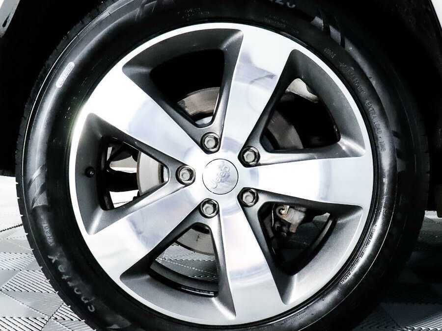 Jeep Grand Cherokee с пробегом — 2014 год. Фото: #22