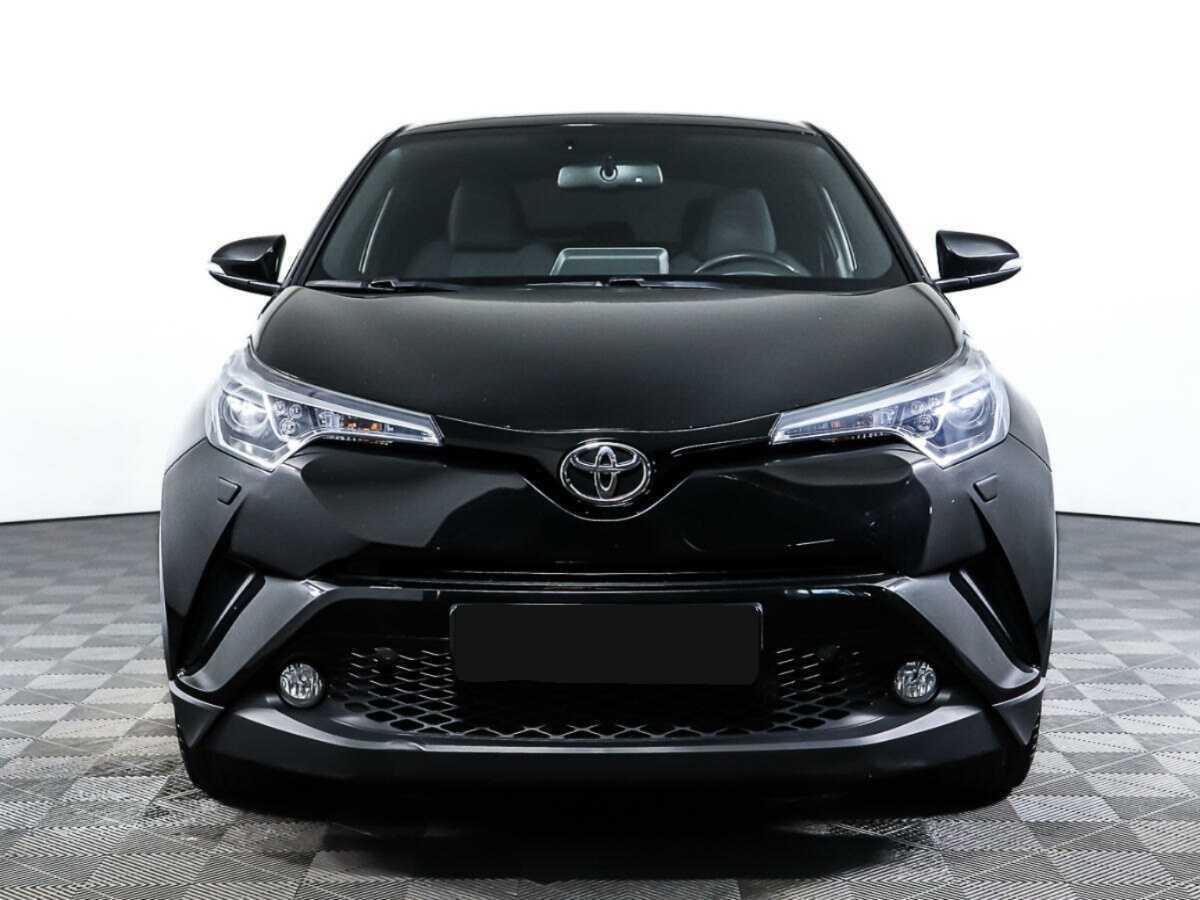 Toyota C-HR с пробегом — 2019 год. Фото: #1