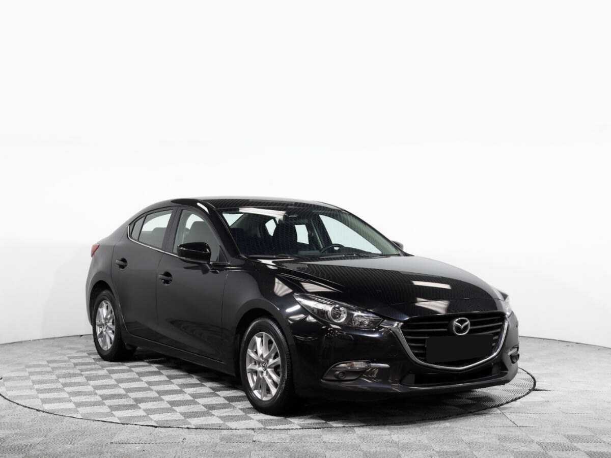 Mazda 3 с пробегом — 2017 год. Фото: #1