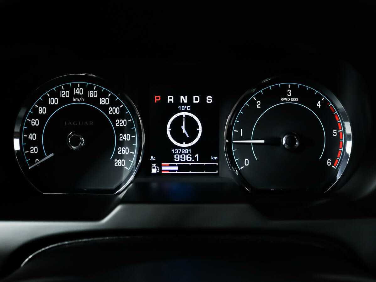 Jaguar XF с пробегом — 2012 год. Фото: #7