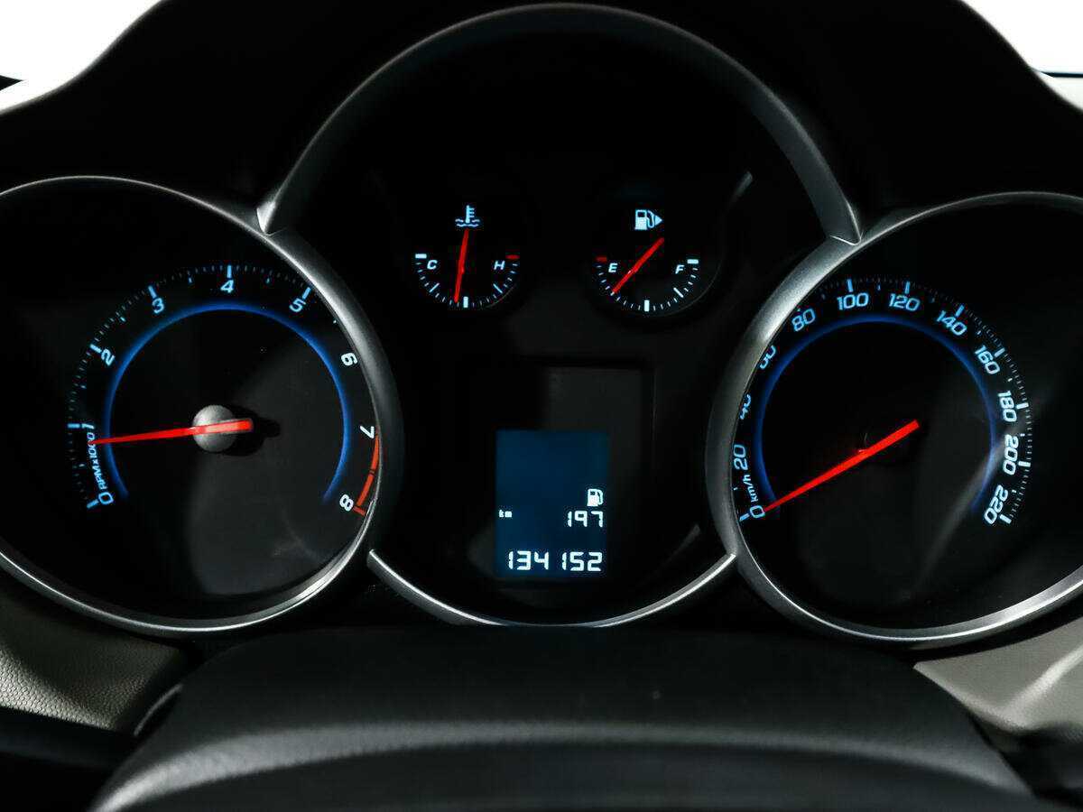 Chevrolet Cruze с пробегом — 2013 год. Фото: #7