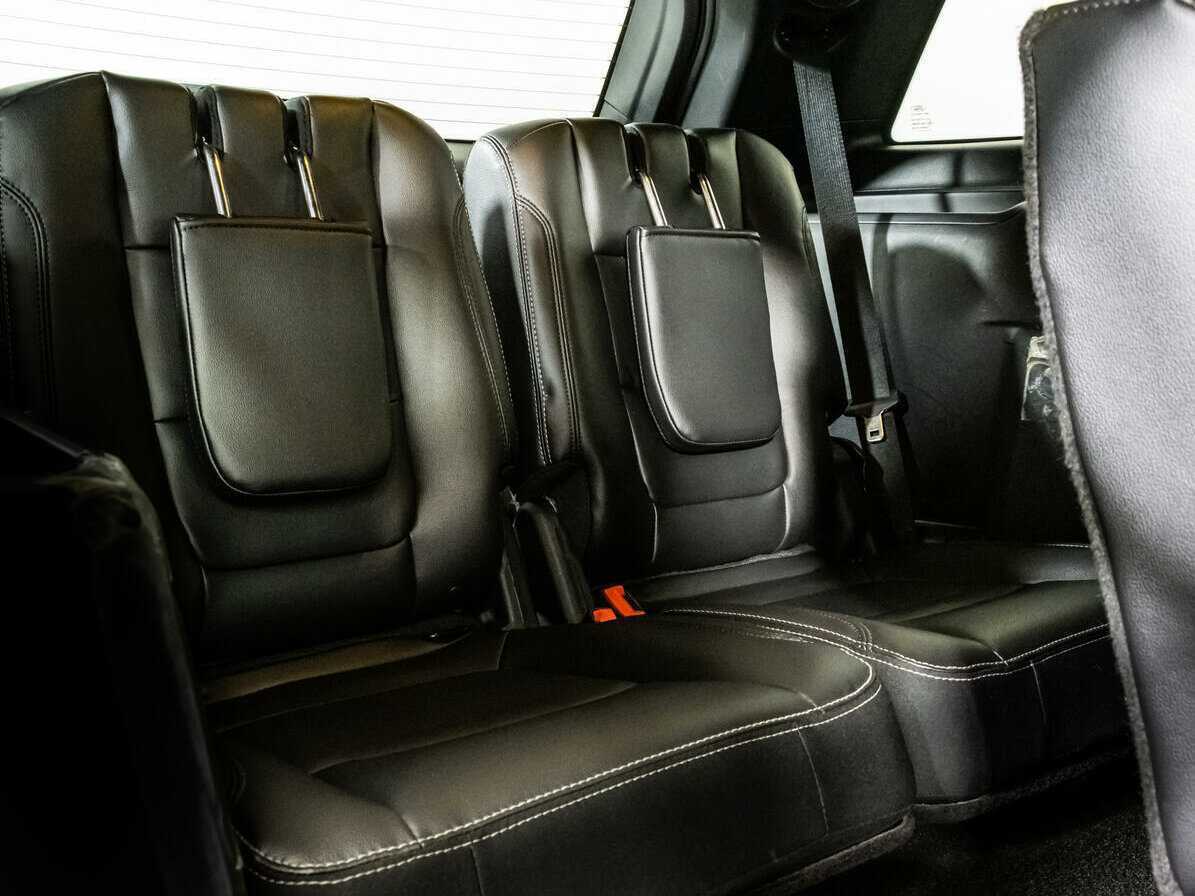 Ford Explorer с пробегом — 2016 год. Фото: #15