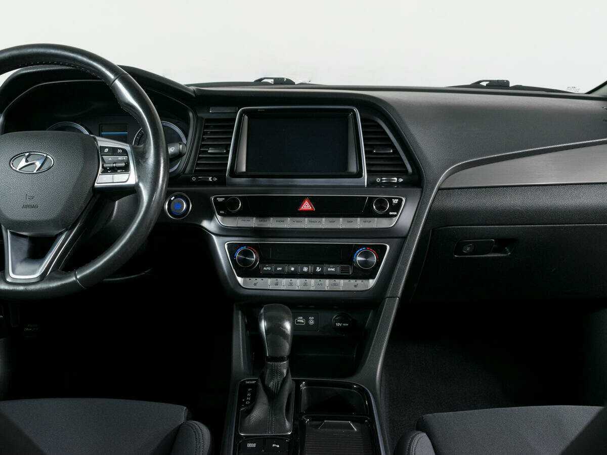 Hyundai Sonata с пробегом — 2017 год. Фото: #3