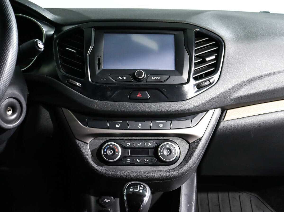 Lada (ВАЗ) Vesta с пробегом — 2019 год. Фото: #10