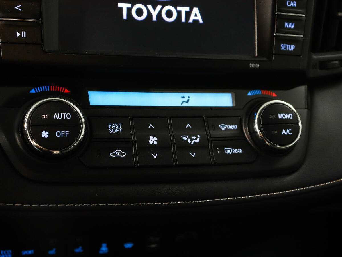 Toyota RAV4 с пробегом — 2019 год. Фото: #15