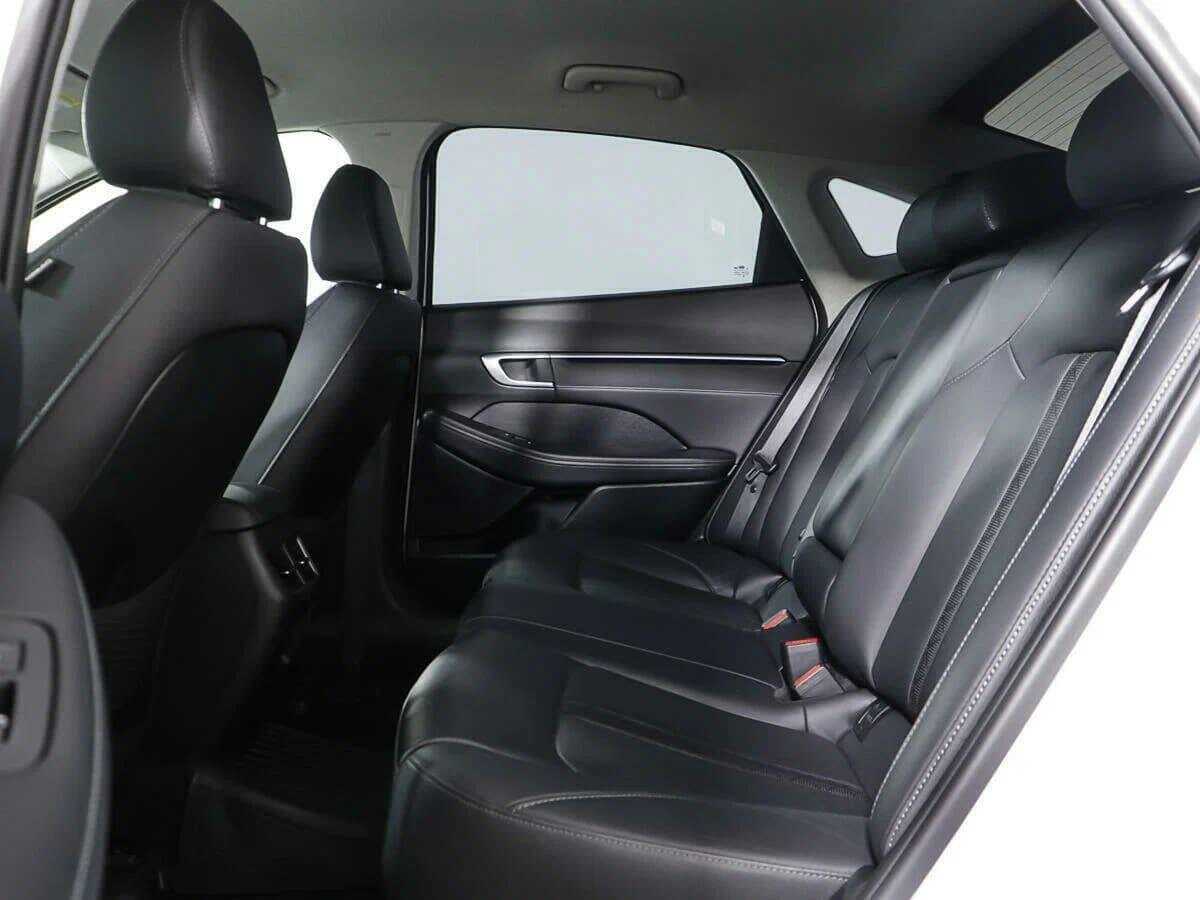 Hyundai Sonata с пробегом — 2020 год. Фото: #13