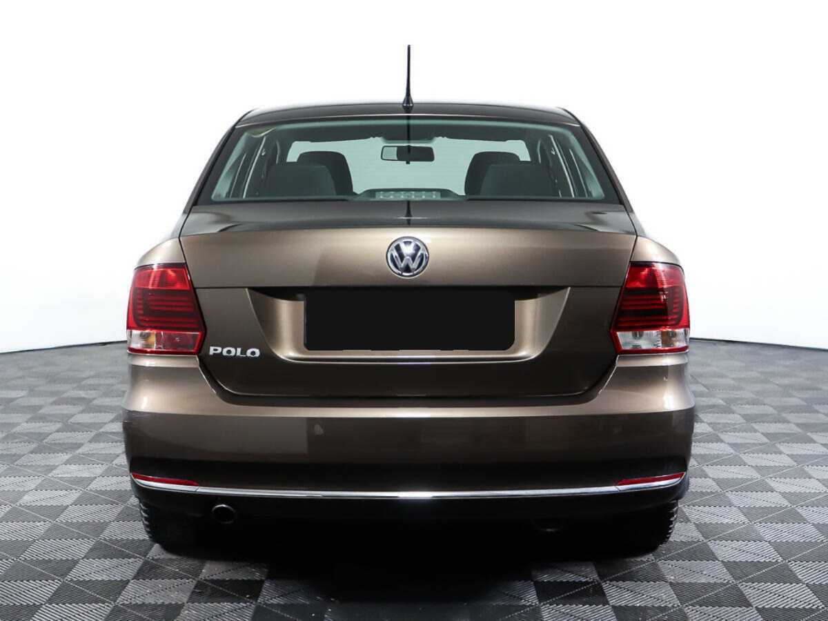 Volkswagen Polo с пробегом — 2016 год. Фото: #5