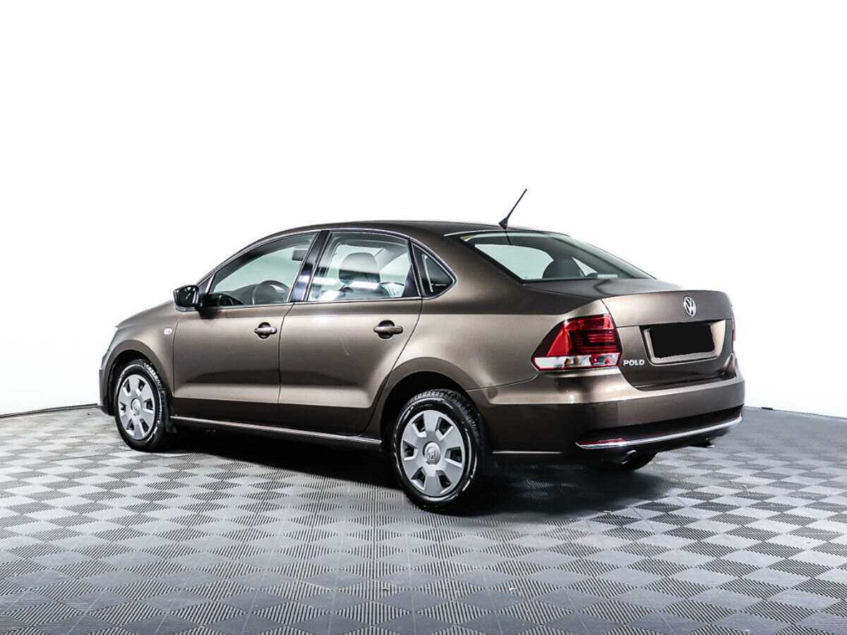 Volkswagen Polo с пробегом — 2016 год. Фото: #6