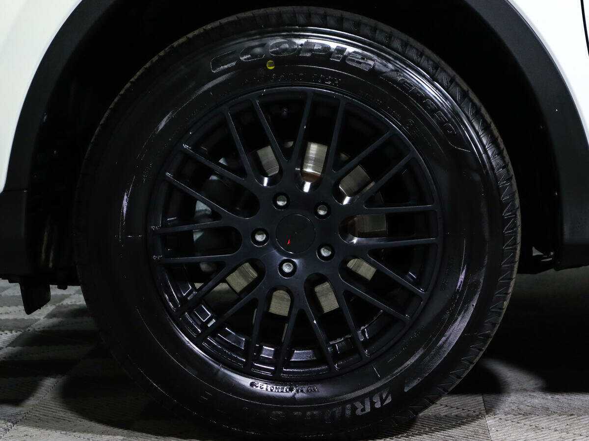 Toyota RAV4 с пробегом — 2014 год. Фото: #18