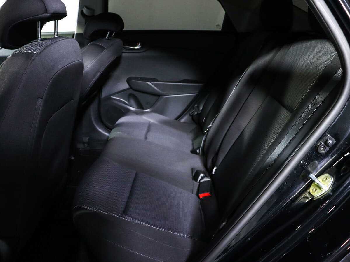 Hyundai Solaris с пробегом — 2021 год. Фото: #9