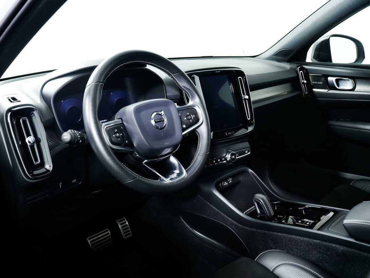 Volvo XC40 с пробегом — 2020 год. Фото: #11