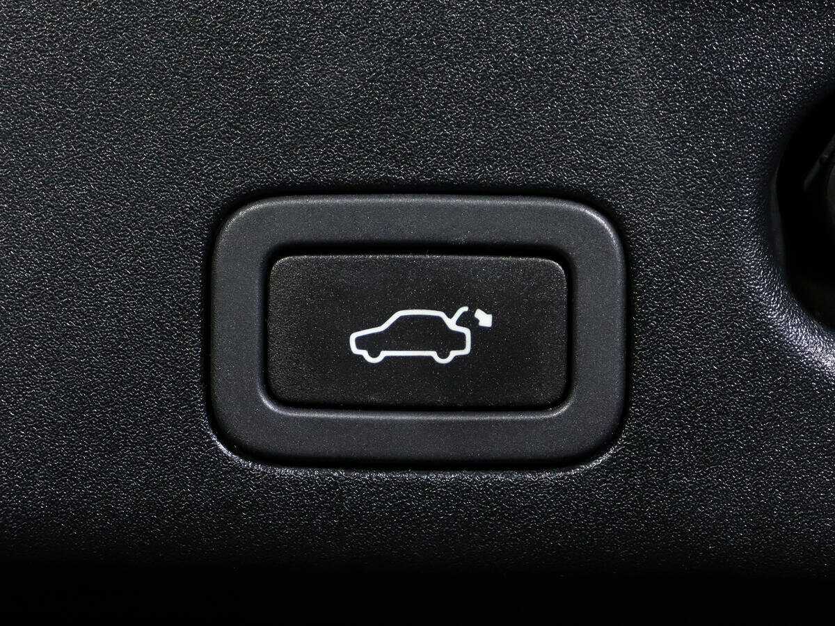 Jaguar XJ с пробегом — 2014 год. Фото: #21