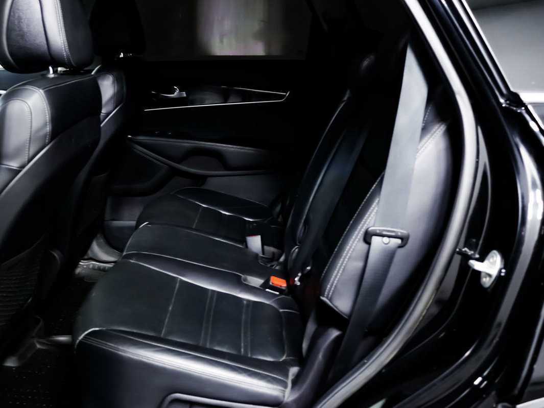 Kia Sorento с пробегом — 2015 год. Фото: #11