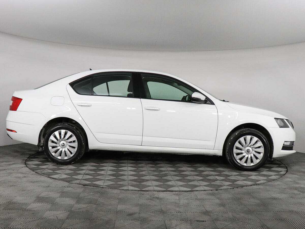 Skoda Octavia с пробегом — 2019 год. Фото: #3