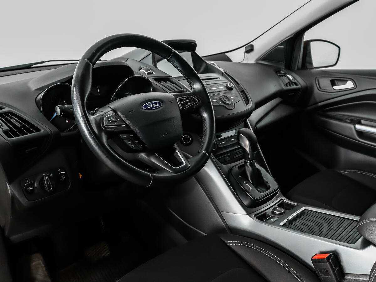 Ford Kuga с пробегом — 2017 год. Фото: #8