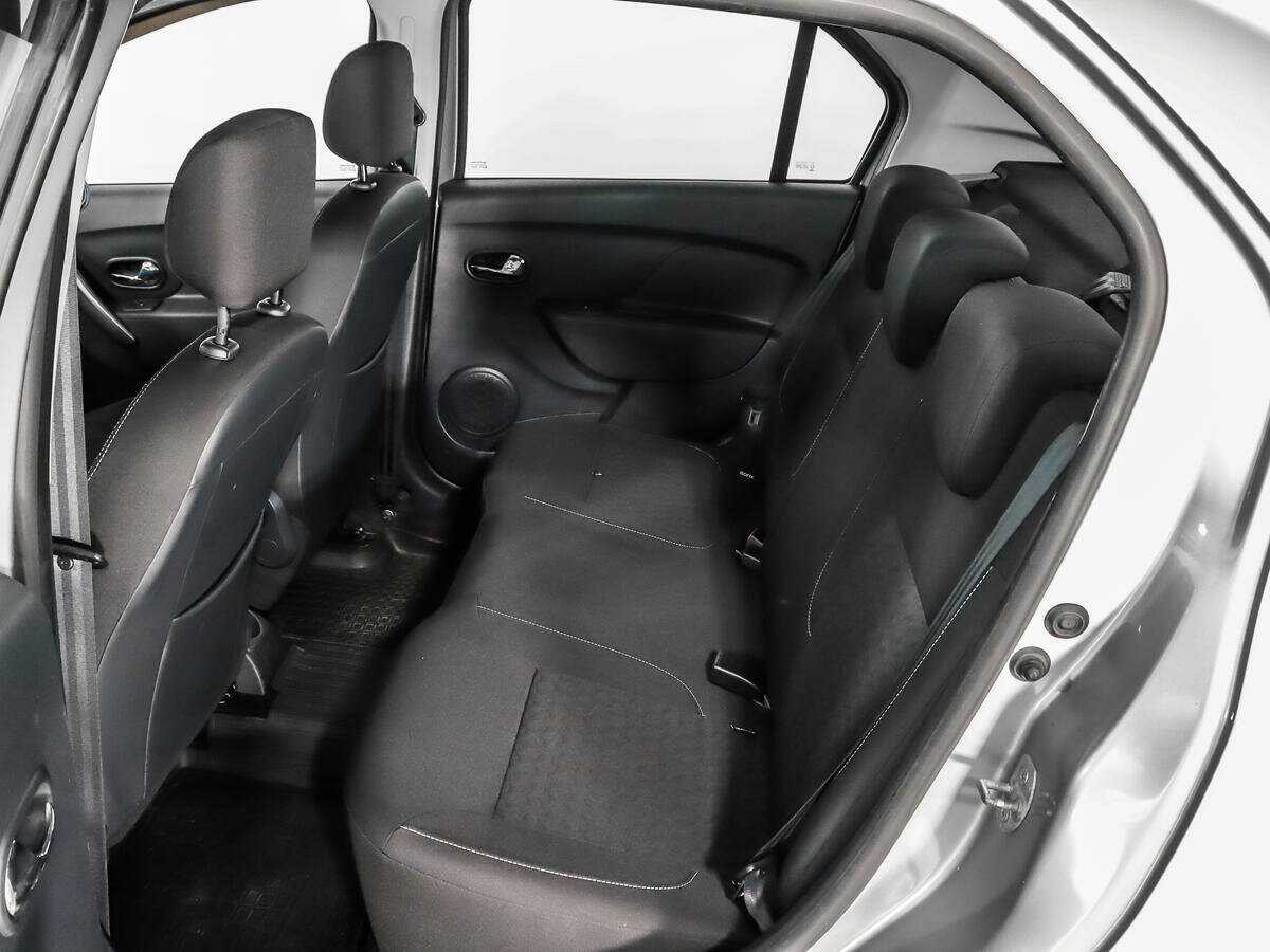 Renault Logan с пробегом — 2014 год. Фото: #9