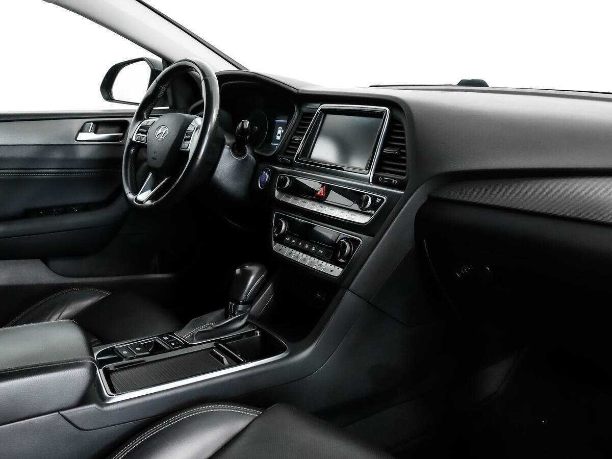 Hyundai Sonata с пробегом — 2017 год. Фото: #12