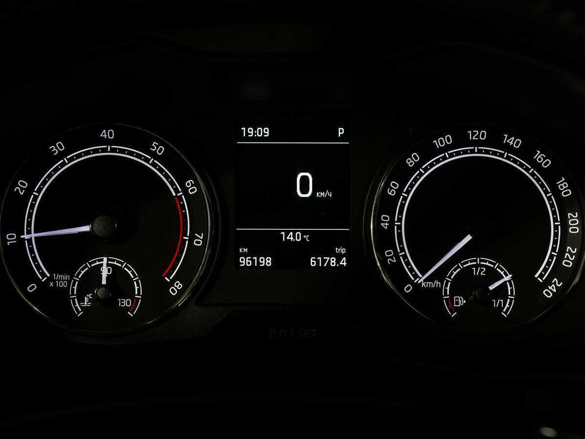 Skoda Rapid с пробегом — 2021 год. Фото: #13