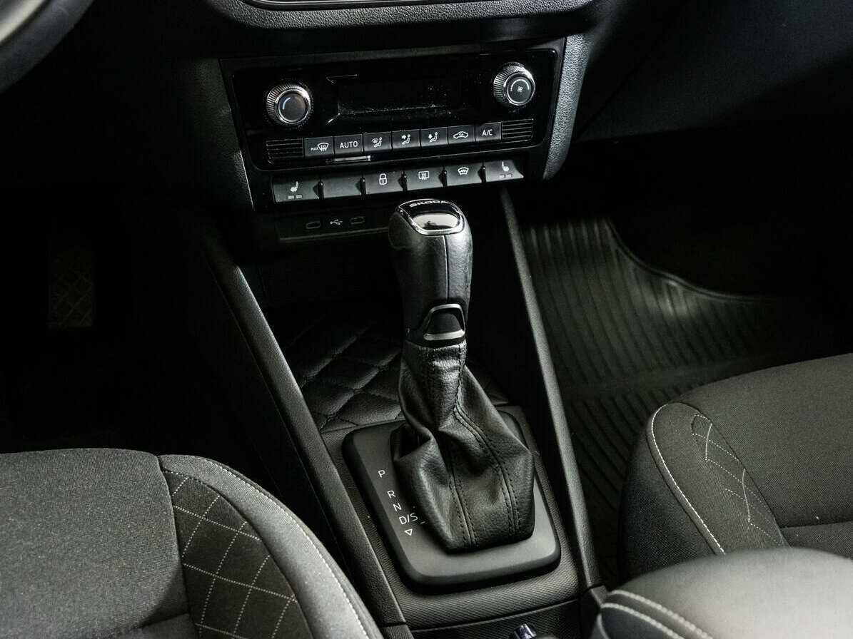 Skoda Rapid с пробегом — 2021 год. Фото: #10