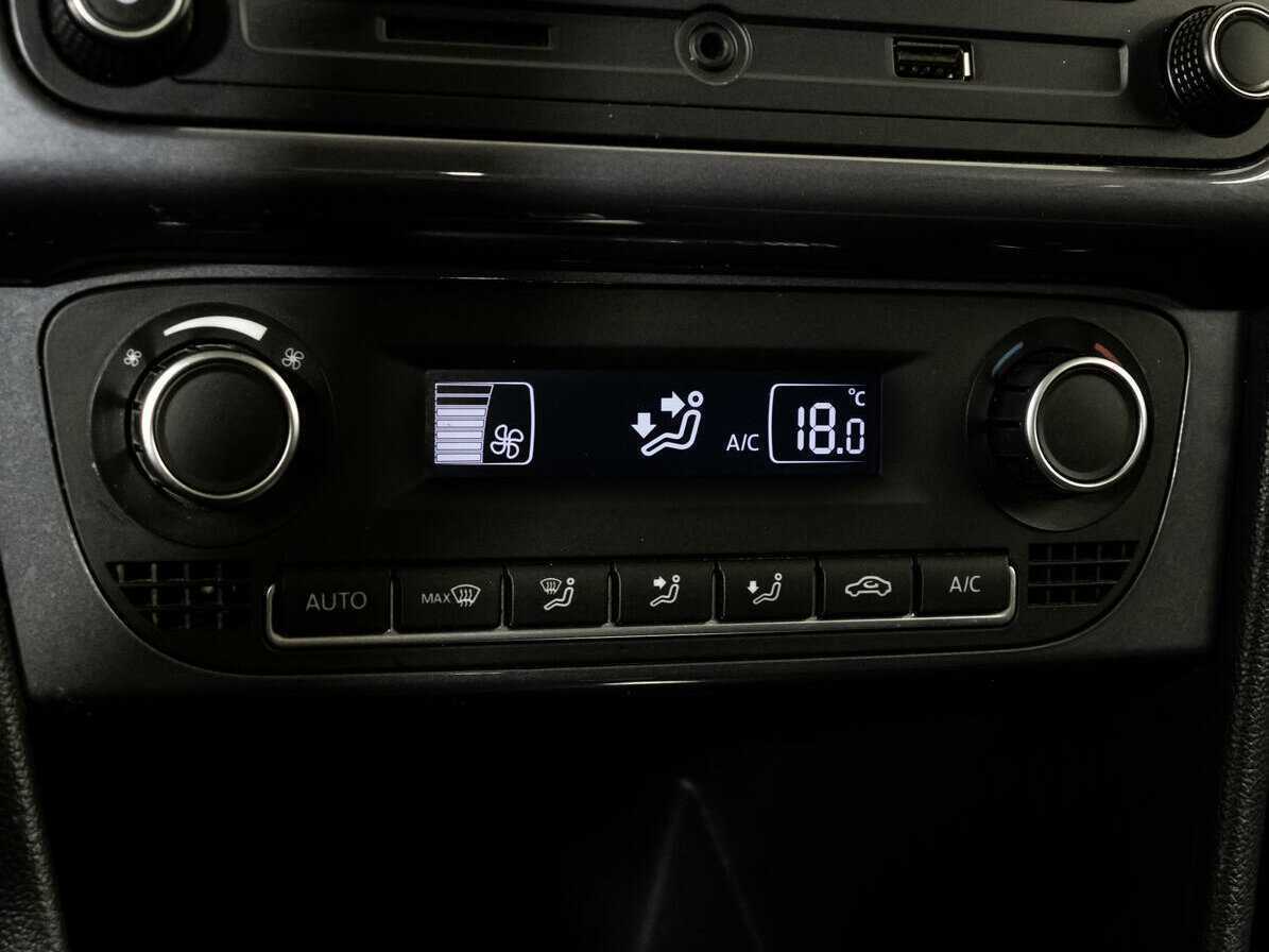 Volkswagen Polo с пробегом — 2018 год. Фото: #11