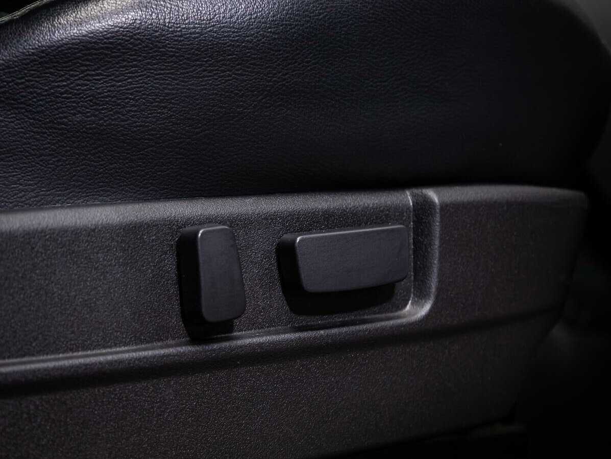 Mitsubishi Pajero Sport с пробегом — 2015 год. Фото: #14