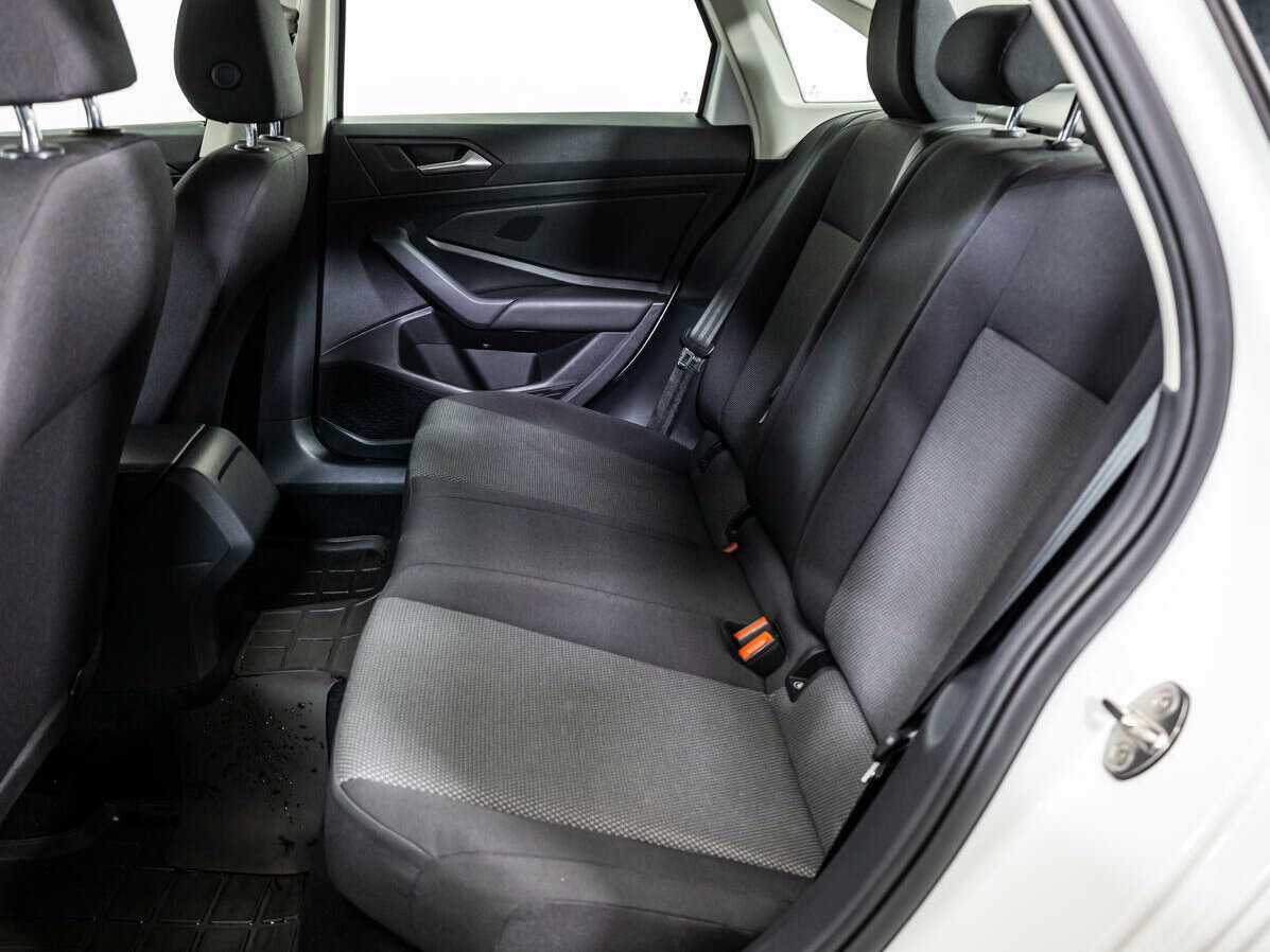 Volkswagen Jetta с пробегом — 2020 год. Фото: #9