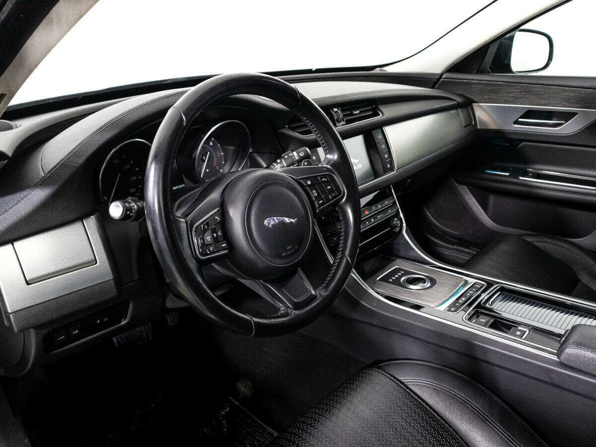 Jaguar XF с пробегом — 2016 год. Фото: #10