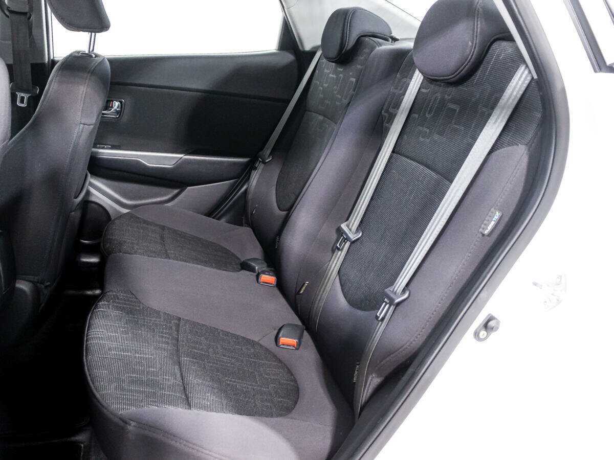 Kia Rio с пробегом — 2014 год. Фото: #9