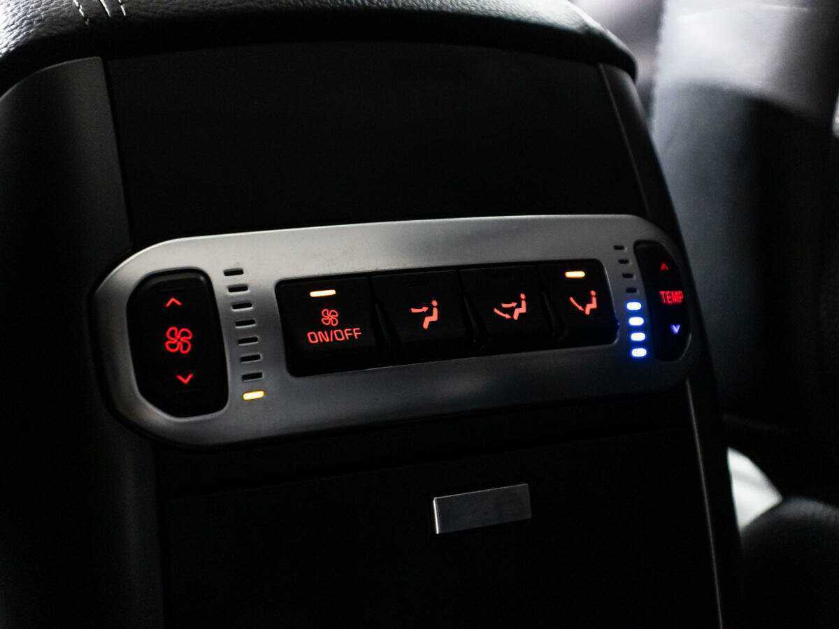 Kia Mohave с пробегом — 2017 год. Фото: #19