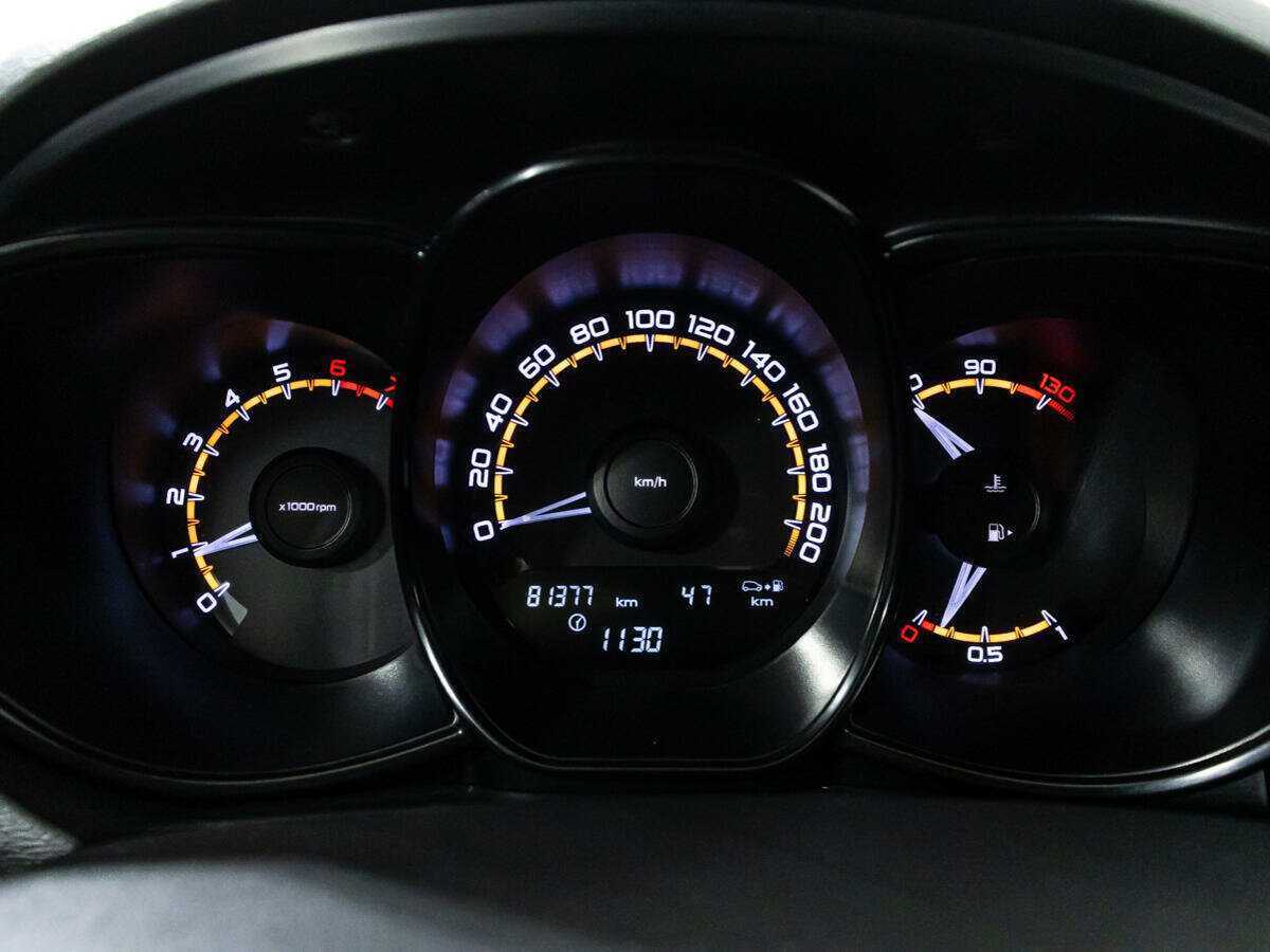 Lada (ВАЗ) Vesta с пробегом — 2020 год. Фото: #11