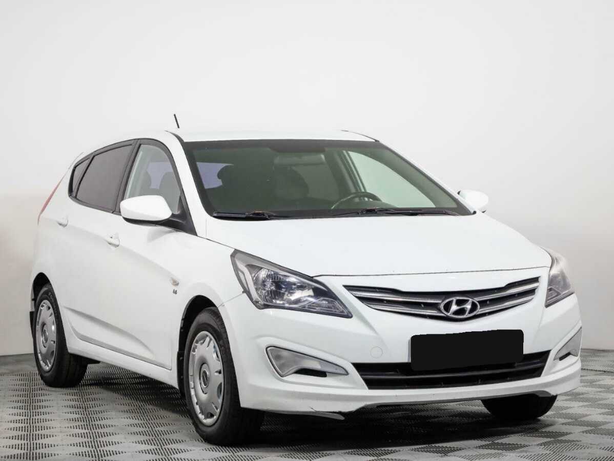 Hyundai Solaris с пробегом — 2015 год. Фото: #1