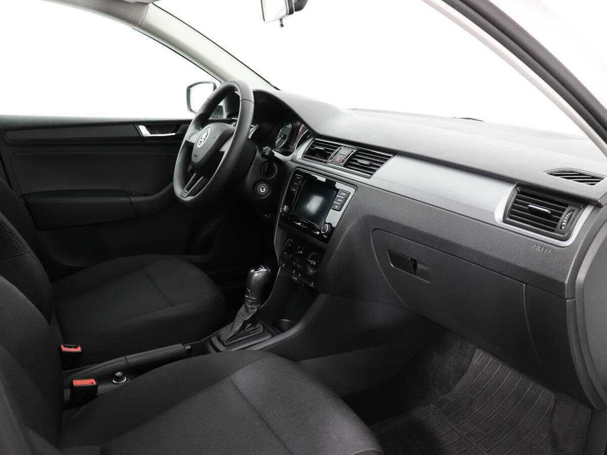 Skoda Rapid с пробегом — 2019 год. Фото: #8