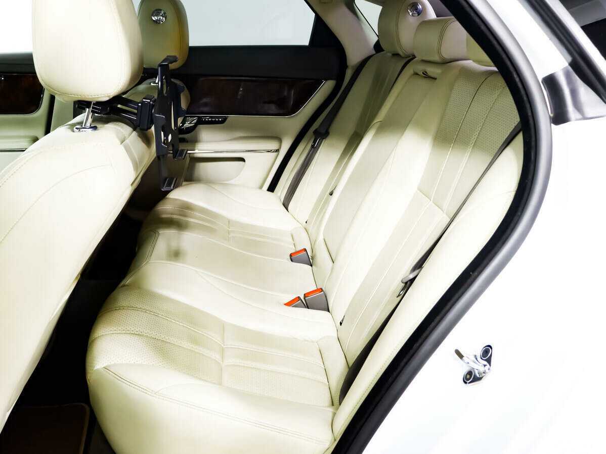 Jaguar XJ с пробегом — 2012 год. Фото: #10