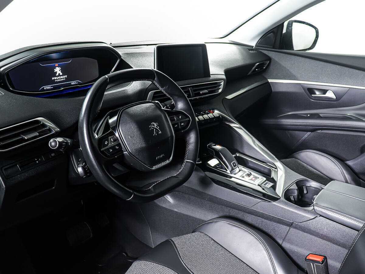 Peugeot 3008 с пробегом — 2017 год. Фото: #12