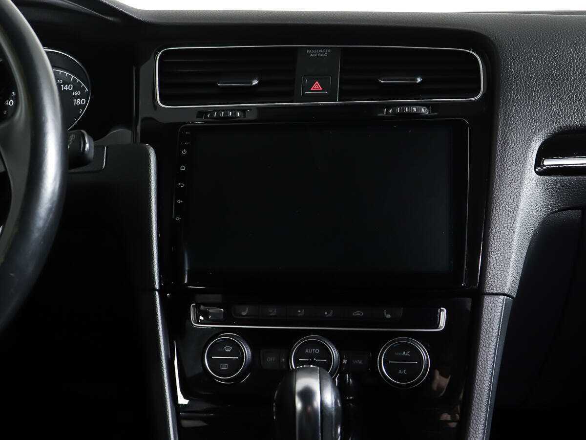 Volkswagen Golf с пробегом — 2013 год. Фото: #12