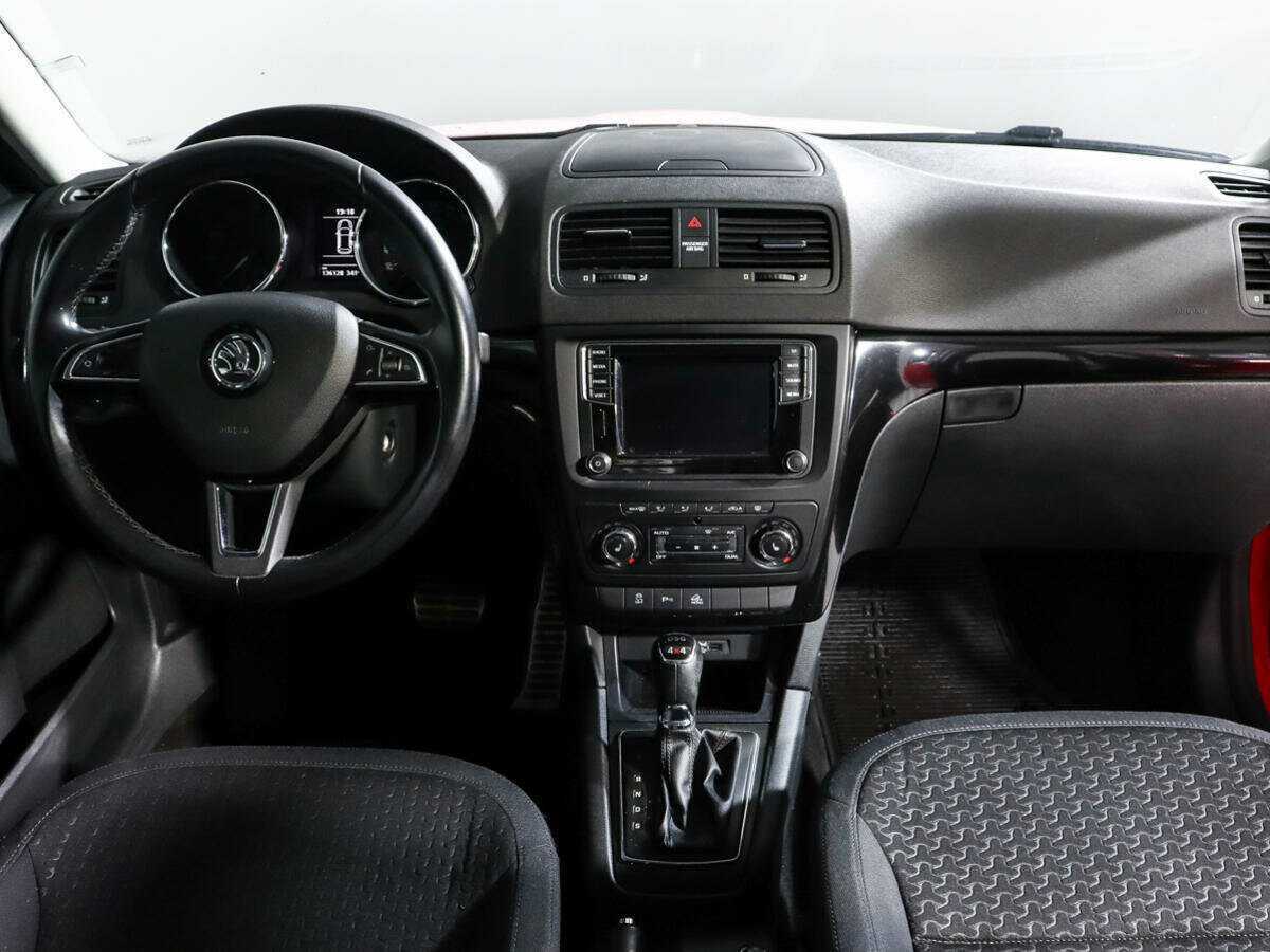Skoda Yeti с пробегом — 2015 год. Фото: #11