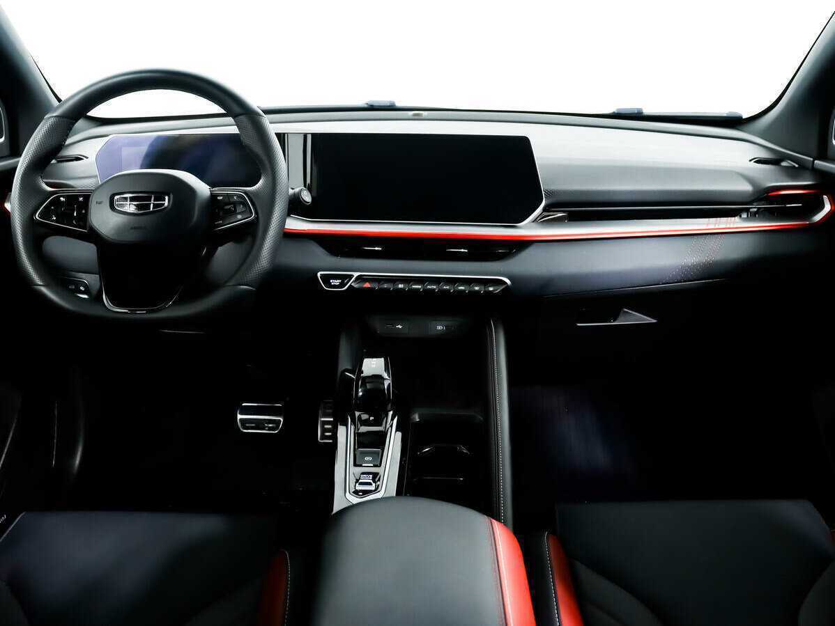 Geely Coolray с пробегом — 2023 год. Фото: #10