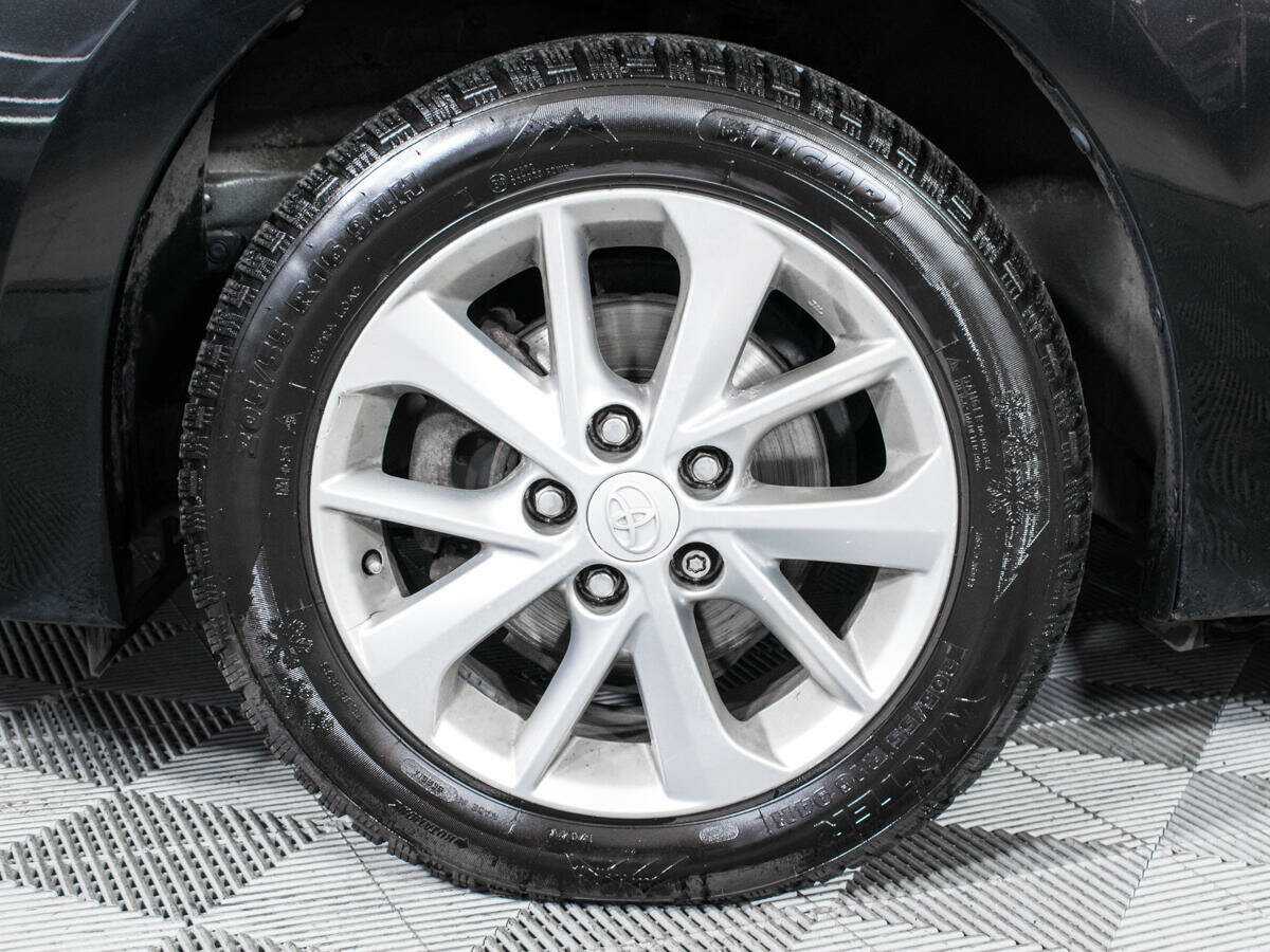 Toyota Corolla с пробегом — 2013 год. Фото: #14