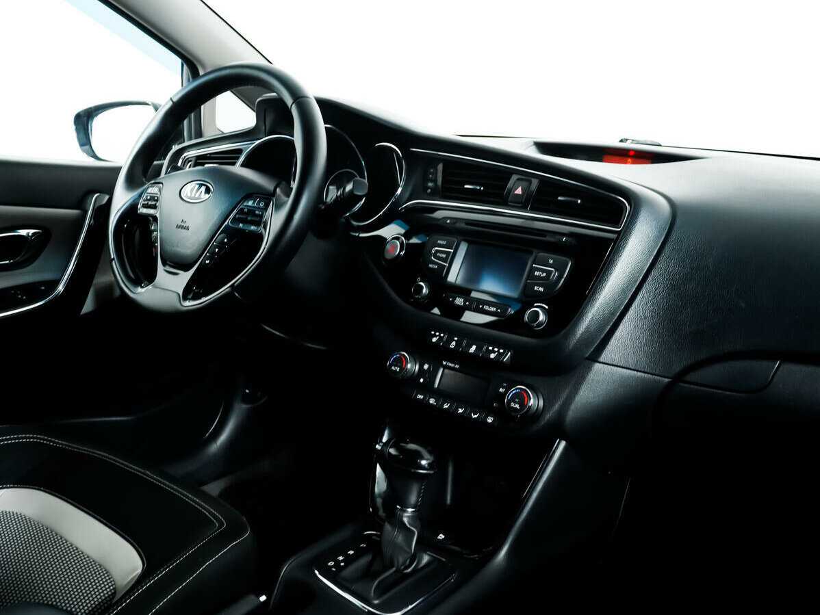 Kia Ceed с пробегом — 2015 год. Фото: #8