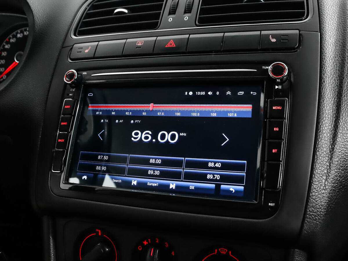 Volkswagen Polo с пробегом — 2012 год. Фото: #11