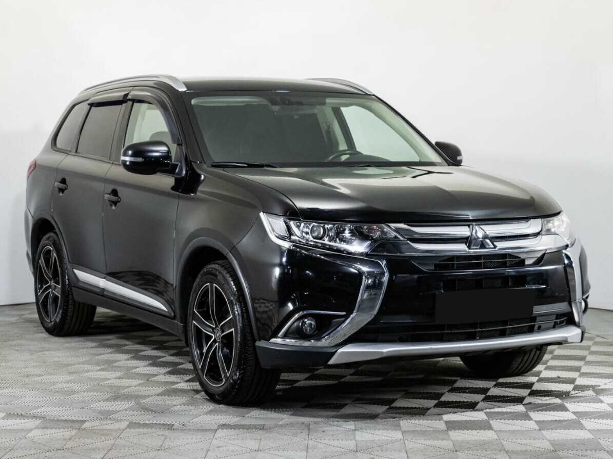 Mitsubishi Outlander с пробегом — 2018 год. Фото: #2