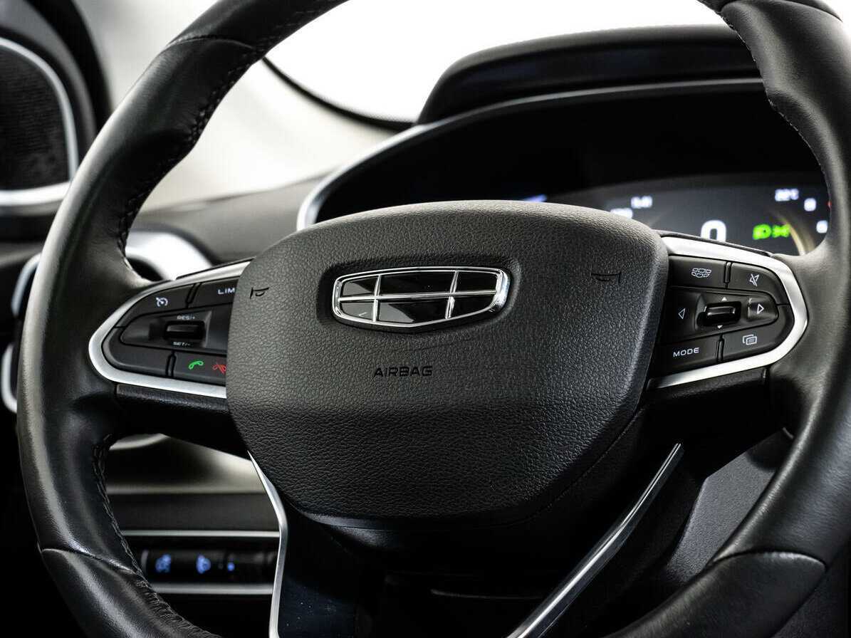 Geely Coolray с пробегом — 2022 год. Фото: #12