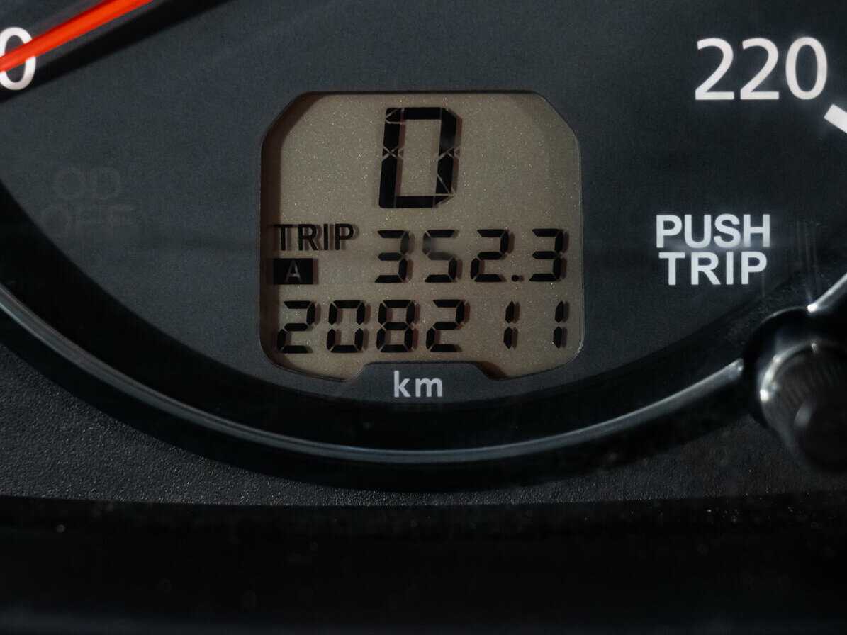 Mitsubishi Pajero Sport с пробегом — 2014 год. Фото: #14