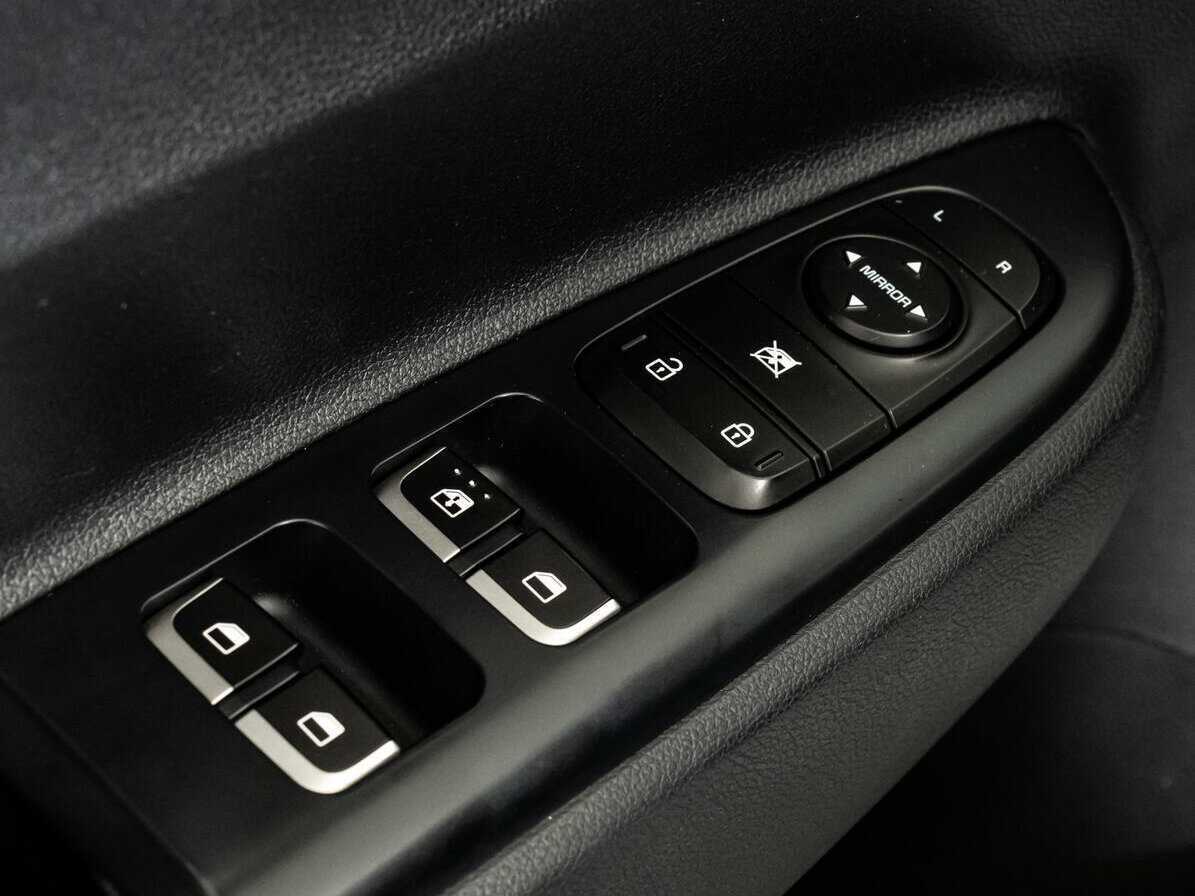 Kia Rio с пробегом — 2018 год. Фото: #18