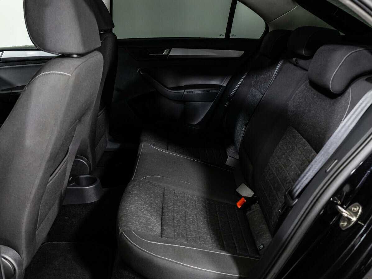 Skoda Rapid с пробегом — 2020 год. Фото: #9