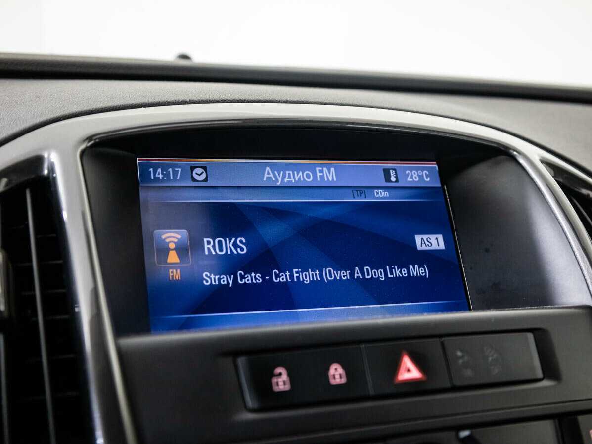 Opel Astra с пробегом — 2012 год. Фото: #12