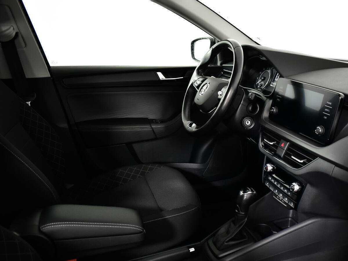 Skoda Rapid с пробегом — 2020 год. Фото: #8