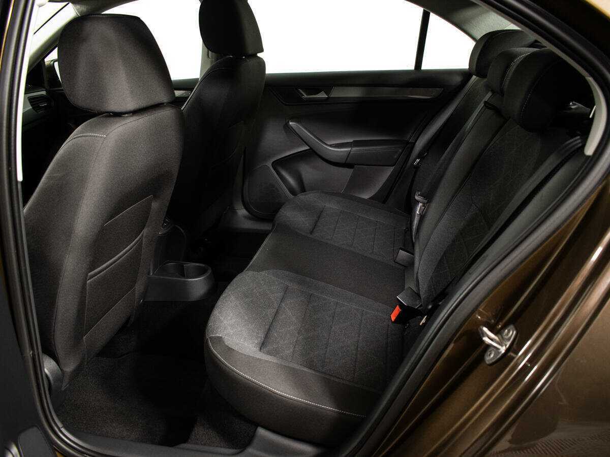 Volkswagen Polo с пробегом — 2022 год. Фото: #9